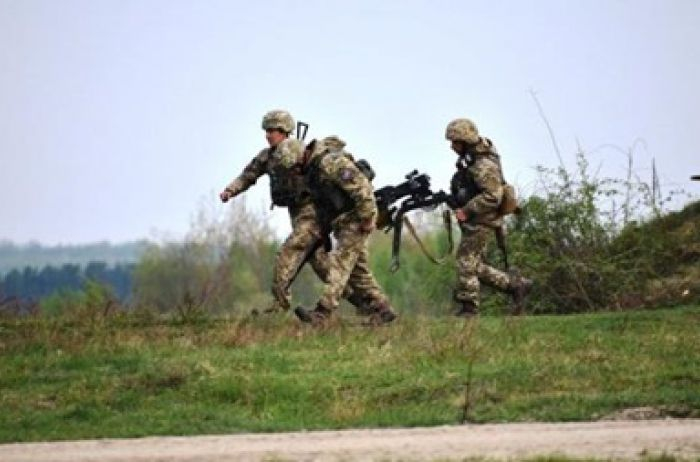 Защитники, раненные боевиками 25 августа, остаются в тяжелом состоянии