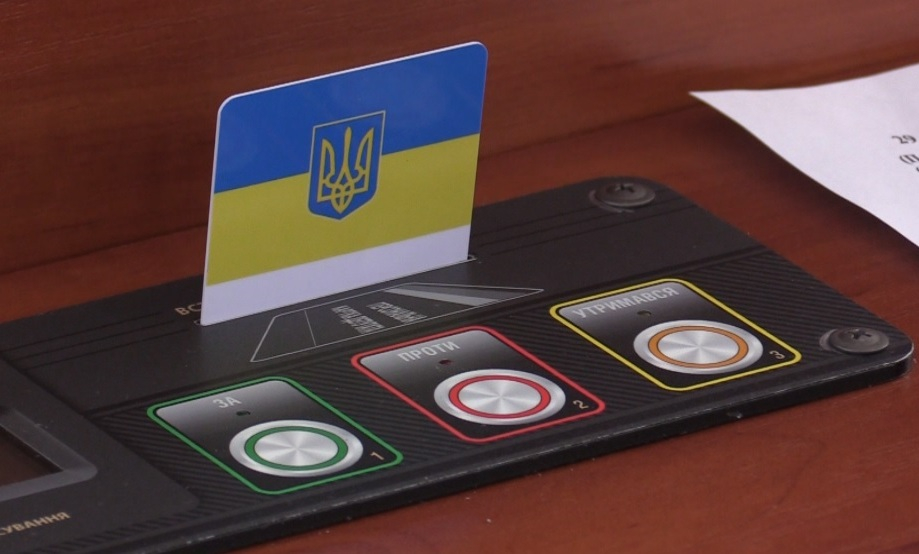 Лисичанские депутаты не решились дать звания почетных граждан бойцам, освобождавшим город