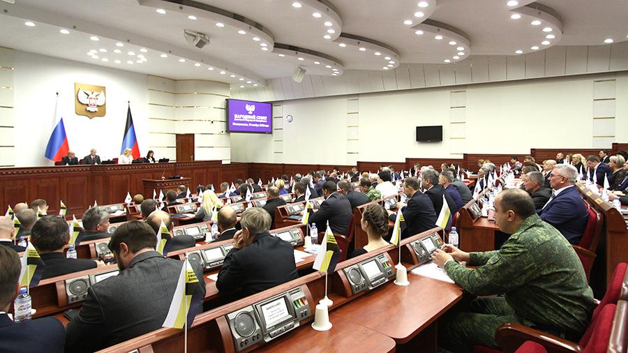 Боевики ДНР будут штрафовать водителей, за отказ покупать у них страховку