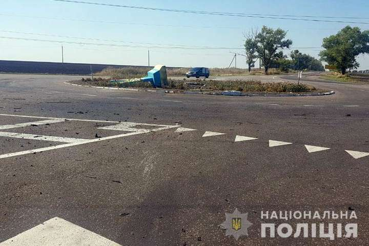 На Донетчине авто въехало в бетонный трезубец: без жертв не обошлось (фото)