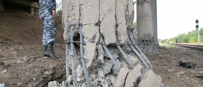 В оккупированном Луганске сообщили подробности подрыва моста