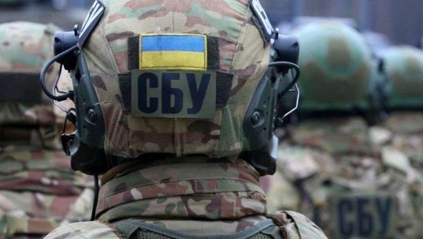 СБУ вывезла с оккупированной Луганщины и задержала боевика, который воевал под Дебальцево
