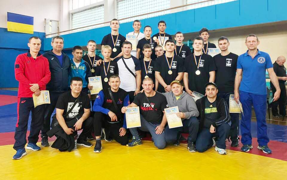 Сборная команда Донецкой области по борьбе взяла "золото" на Чемпионате Украины