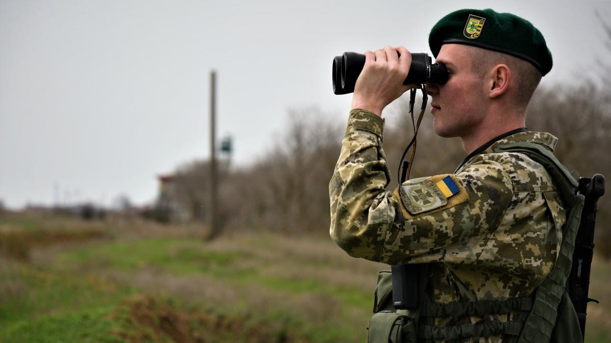Как подросткам пересекать линию разграничения, рассказали в Госпогранслужбе