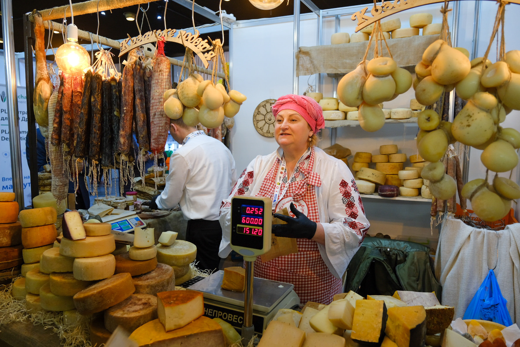 Около 200 предприятий из Донбасса презентовали свою продукцию на выставке в Киеве