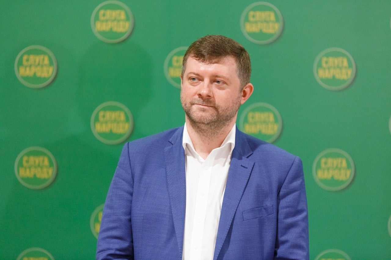В "Слуге народа" поставили под сомнение соцопрос по Донбассу