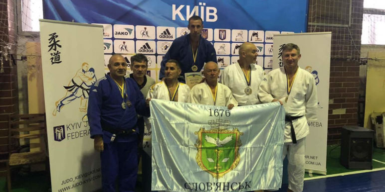 Дзюдоисты из Славянска завоевали золото на Всеукраинских играх ветеранов