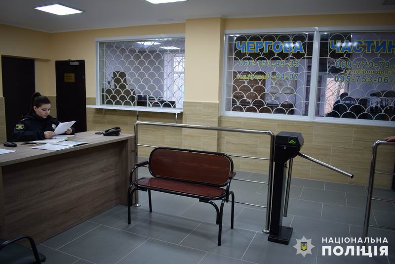 Для удобства и комфорта посетителей: в Славянской полиции обновили общественную приемную