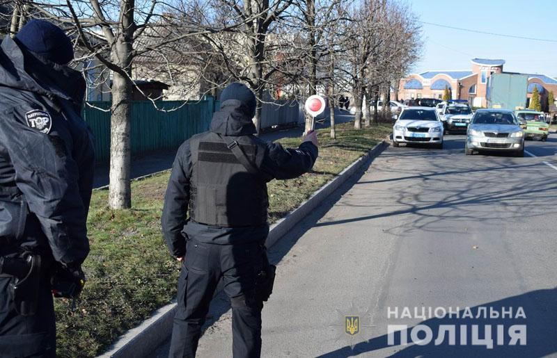 Два участника НВФ, наркотики и 30 админштрафов: в Лимане полиция и НГУ провели отработку