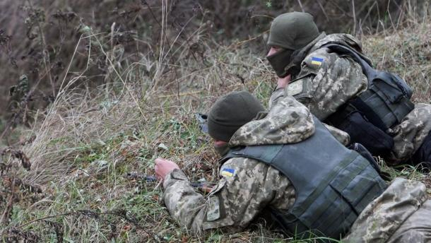 За сутки боевики обстреляли позиции ВСУ 8 раз, - штаб ООС