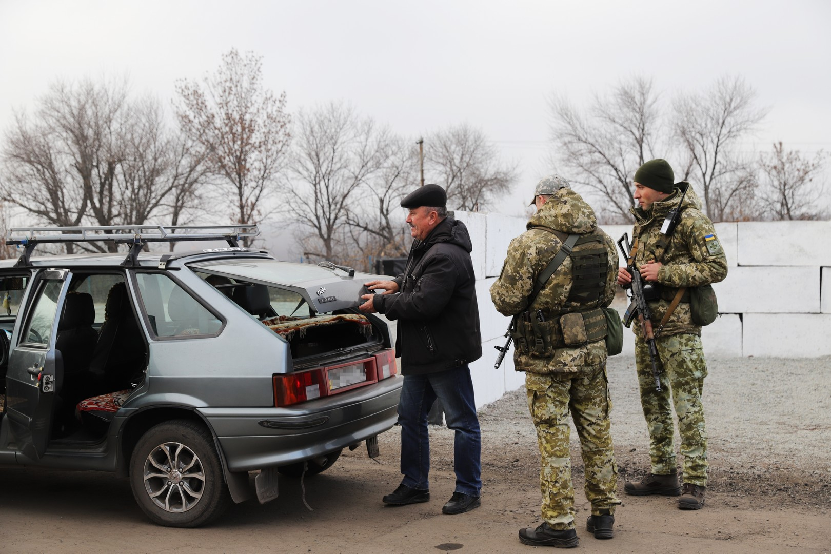 Ситуация на КПВВ: в очередях застряли 305 машин