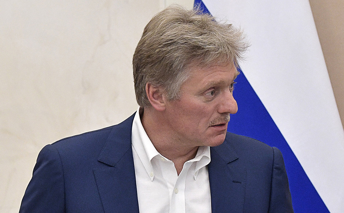 Песков заявил, что Сурков не срывался на саммите