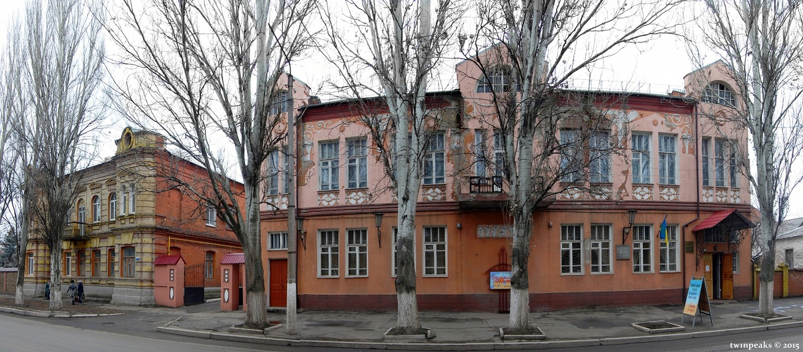 В Бахмуте во время ремонта музея нашли предметы старины