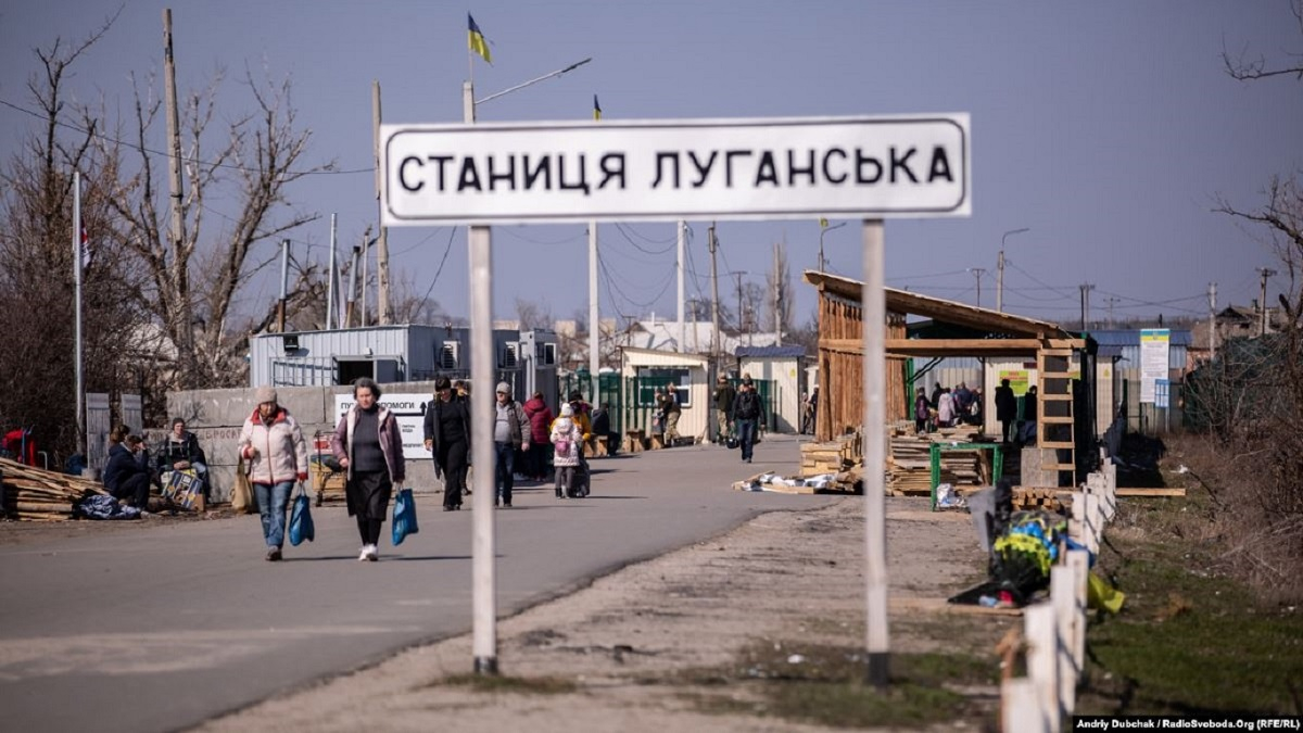 На КПВВ "Станица Луганская" откроют еще один мобильный офис "Ощадбанка"