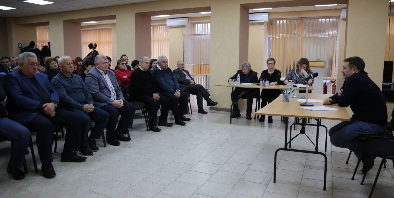 Чиновники и активисты обсудили проблемы Беловодской громады