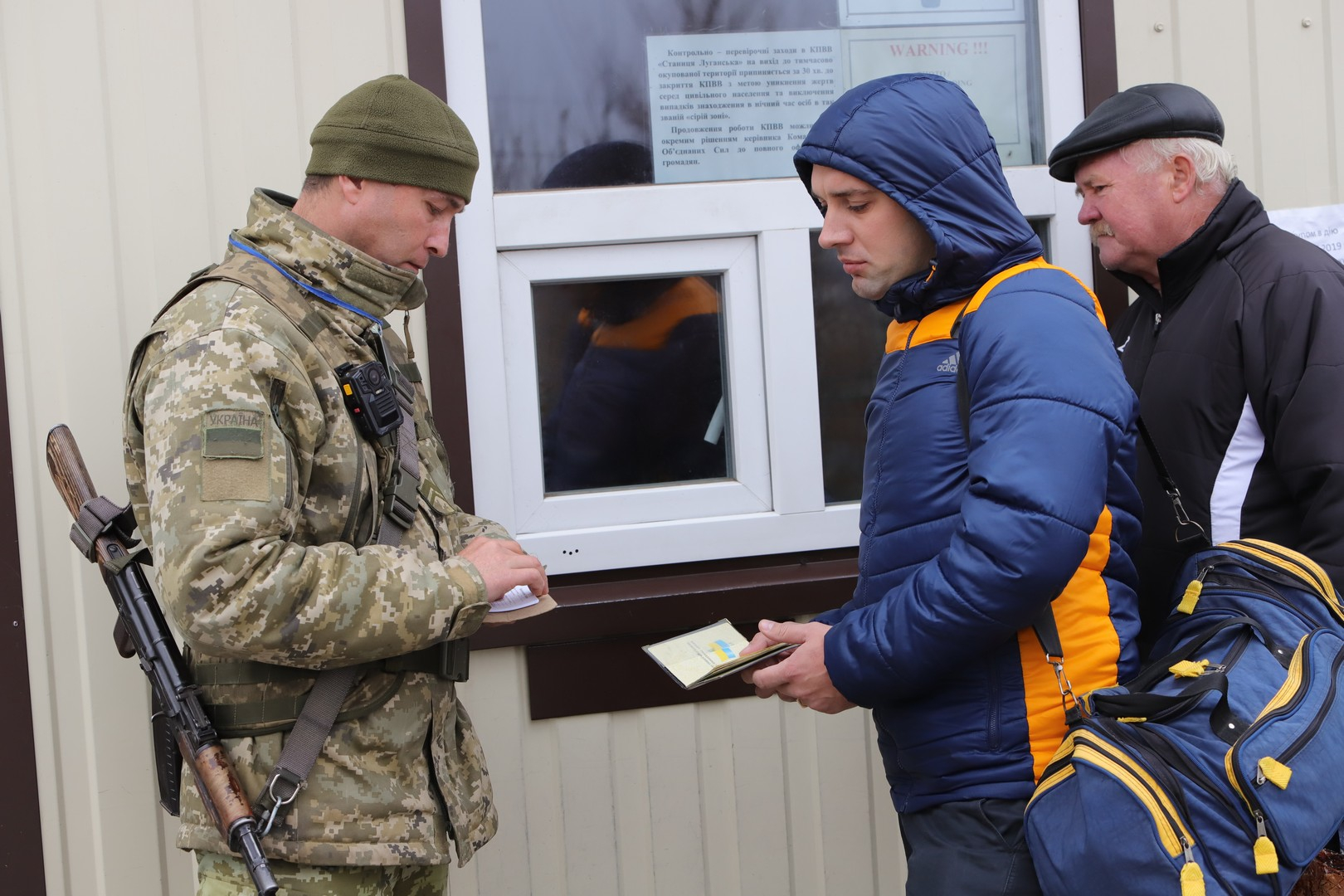На КПВВ на линии разграничения существенно увеличилось перемещение людей