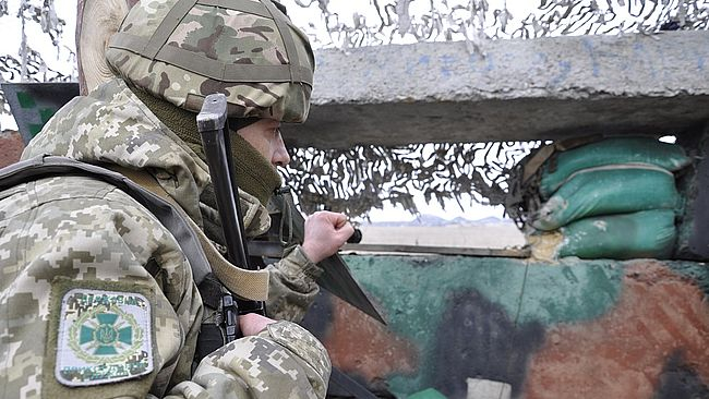 Боевики 7 раз нарушили режим прекращения огня, один раненный, - штаб ООС
