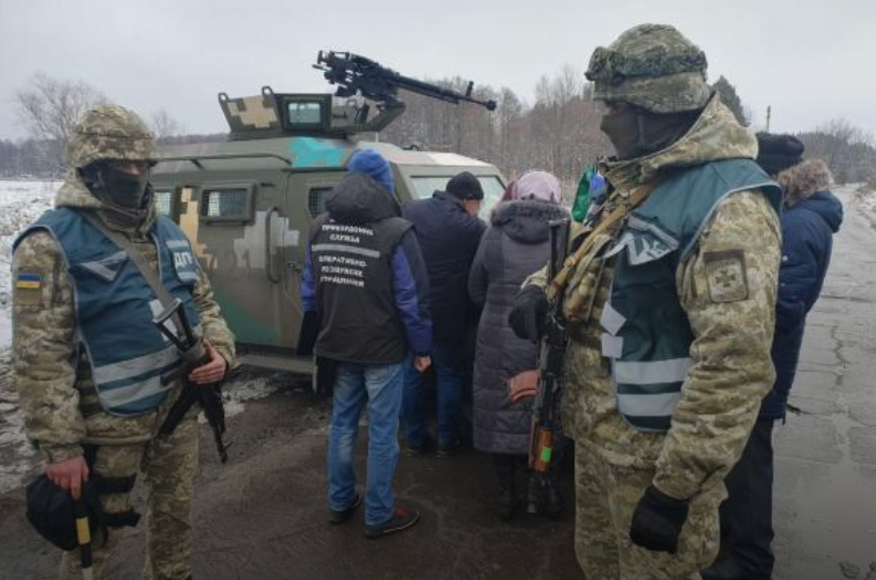Жители ОРЛО тайно пересекали реку, чтобы получать соцвыплаты на подконтрольной территории