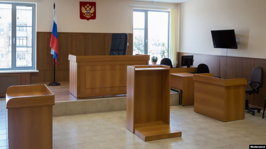 В Элисте оштрафовали активистов, которые протестовали против назначения боевика "ДНР" мэром