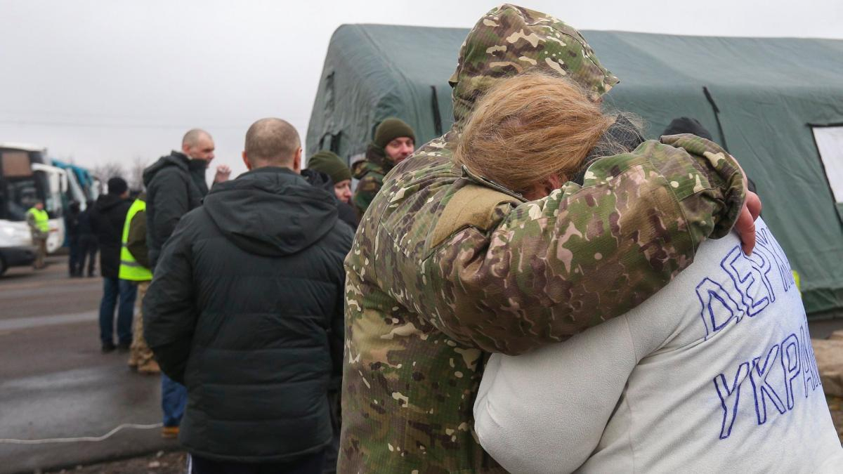 Украина ожидает большого обмена с ОРДЛО в феврале или марте, - МИД