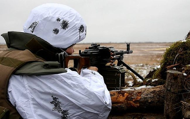День в ООС: боевики 7 раз нарушили режим тишины, ранен украинский военный