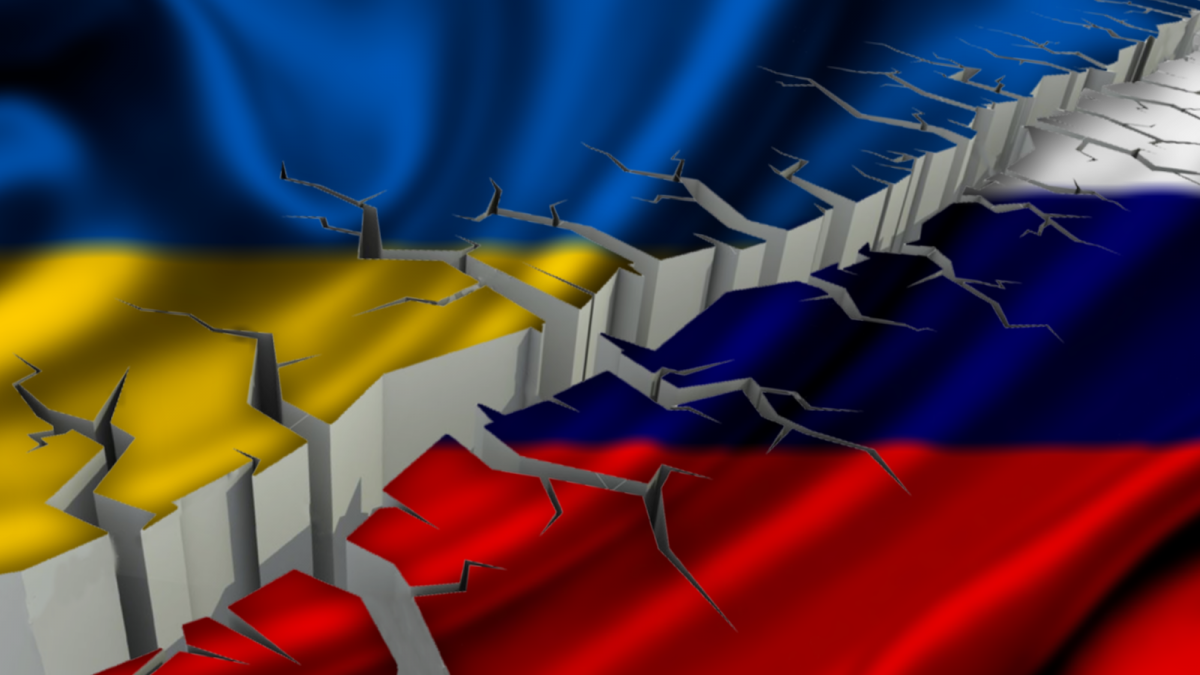 Ермак подчеркнул, что участники конфликта на востоке страны - Россия и Украина