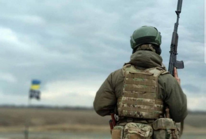 Сутки в ООС: 15 обстрелов, 3 бойца получили боевые поражения