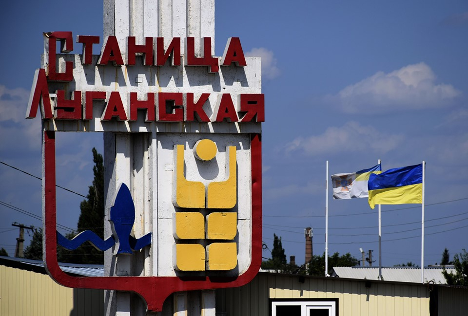 После закрытия КПВВ в оккупированный Луганск пыталось попасть более 50 человек
