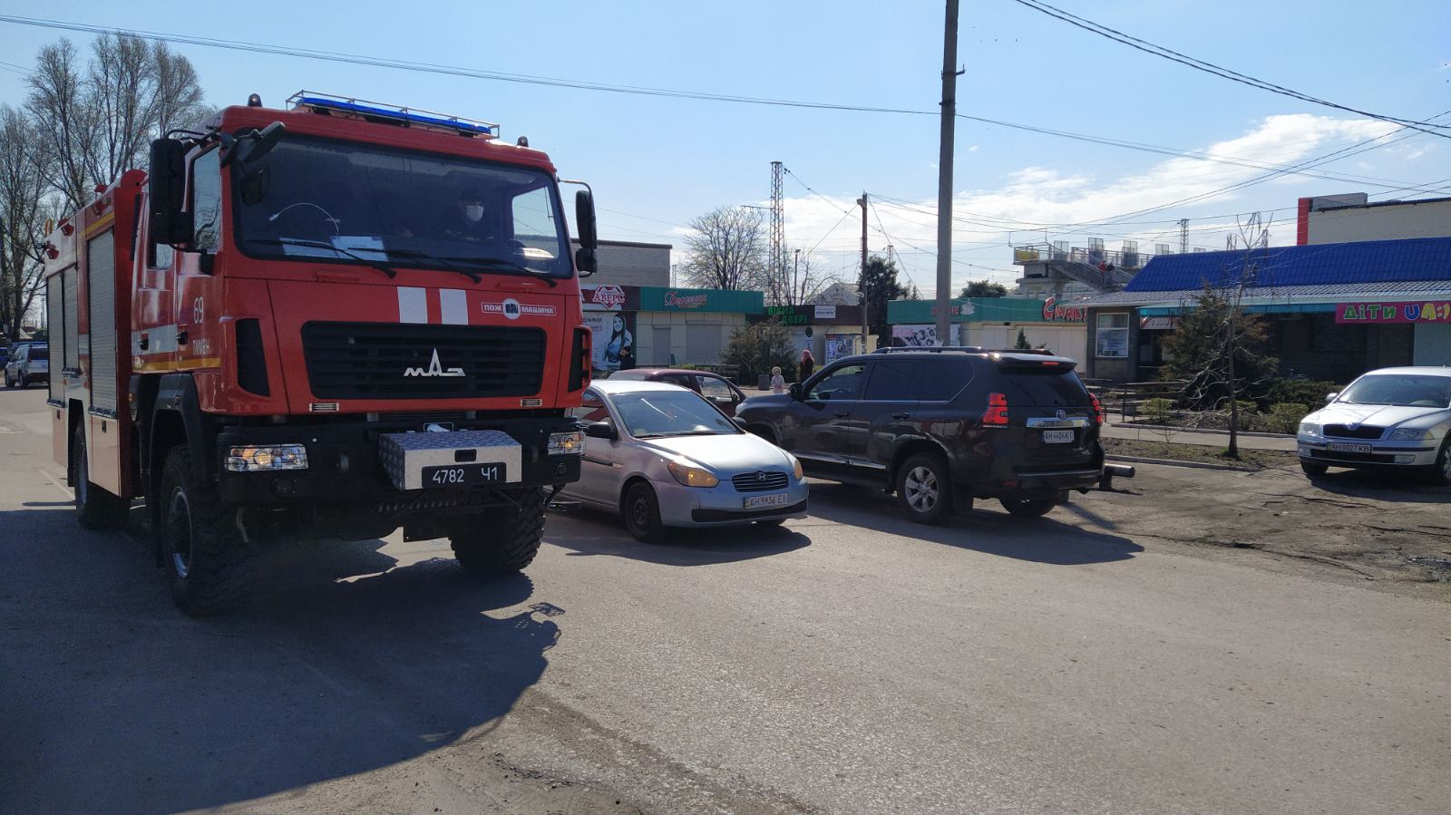 В Лиманской ОТГ спасатели ГСЧС проводят дезинфекцию улиц