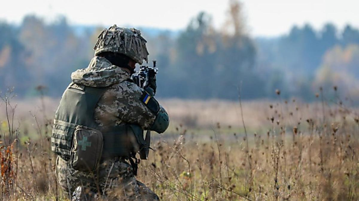 День в ООС: 10 обстрелов, ранен один военный