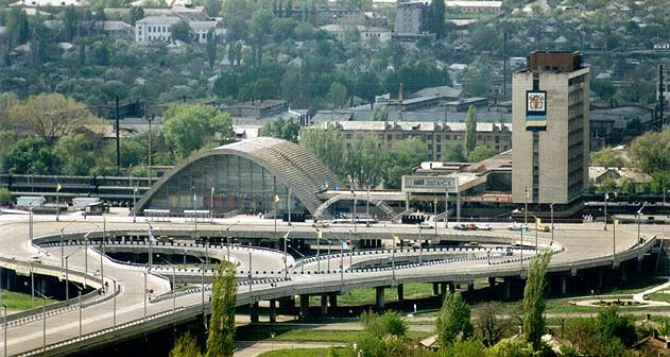 СМИ: Временно оккупированный Луганск закрыли на въезд и выезд
