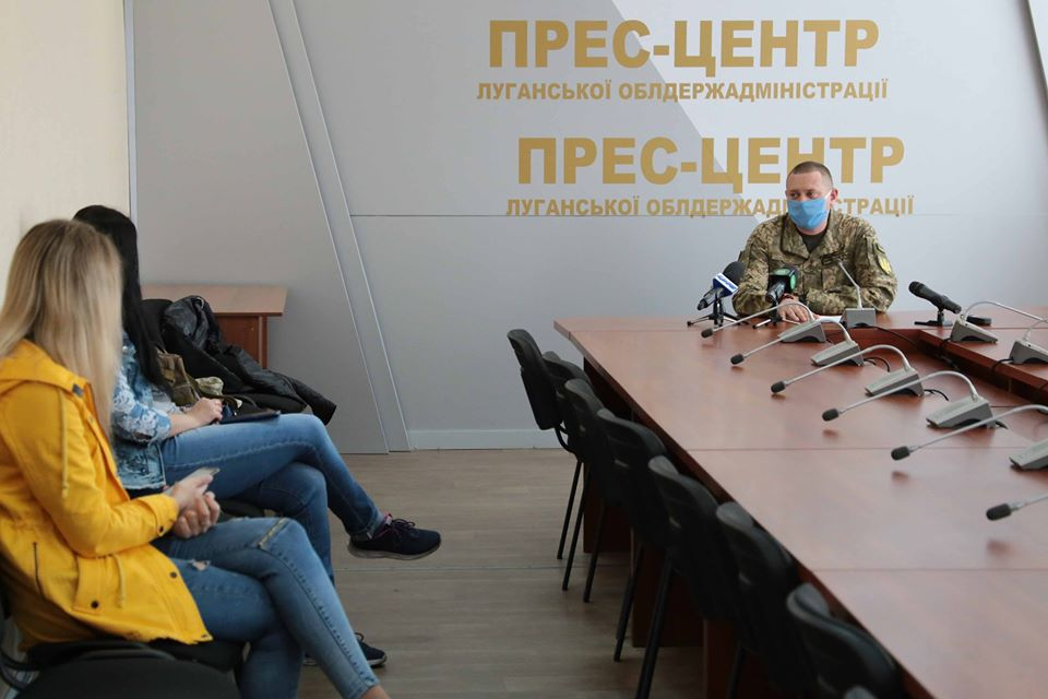 Военные доставили населению Луганщины 89 тонн разных грузов