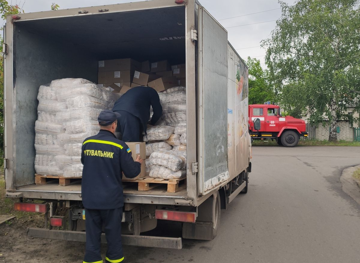 В Лиманской ОТГ спасатели разгрузили 9 тонн гуманитарной помощи