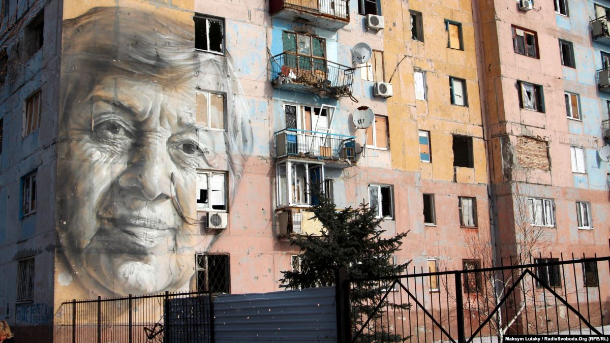 В Авдеевке борются за "визитную карту города": хотят сохранить знаменитый мурал