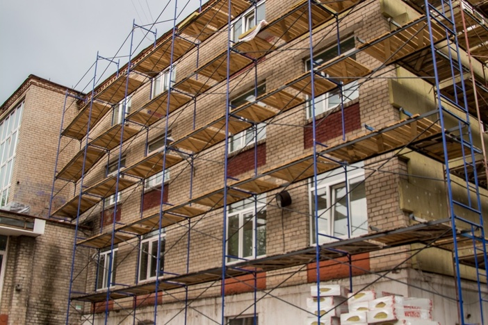 В Мариуполе продолжается масштабная реконструкция опорной школы: фото