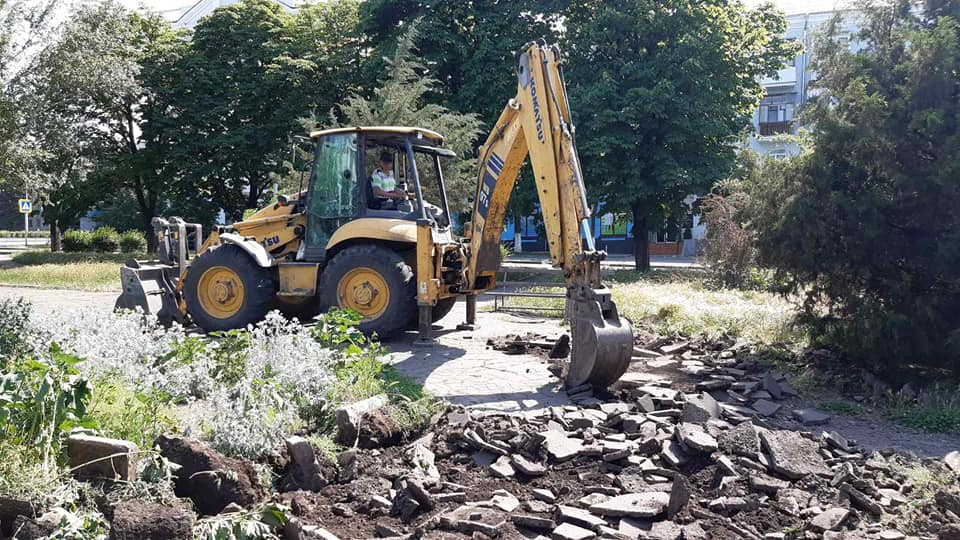 В Краматорске проходит реконструкция сквера Афганцев: фото