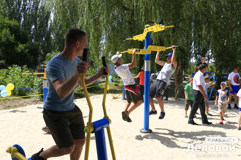 Жители Славянска просят открыть на карантине спортплощадки и библиотеки