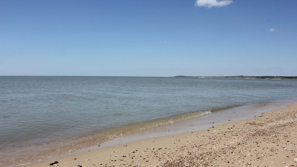 Жители ОРДО могут отдохнуть на море, но въезд в прибрежный район строго по спискам