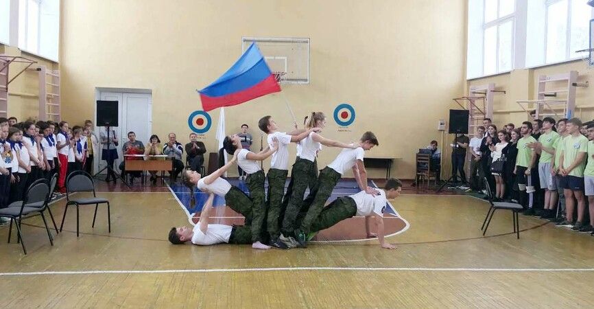 В одной из школ Луганска оккупационные власти хотят создать класс "МЧС"