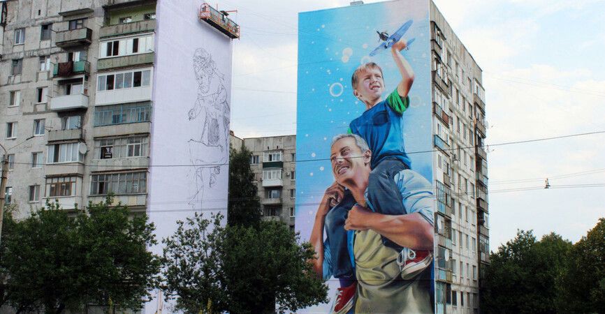 В Бахмуте появился первый крупный мурал