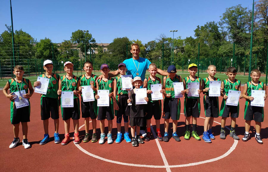 На Донеччині відбувся обласний чемпіонат з баскетболу серед юнаків