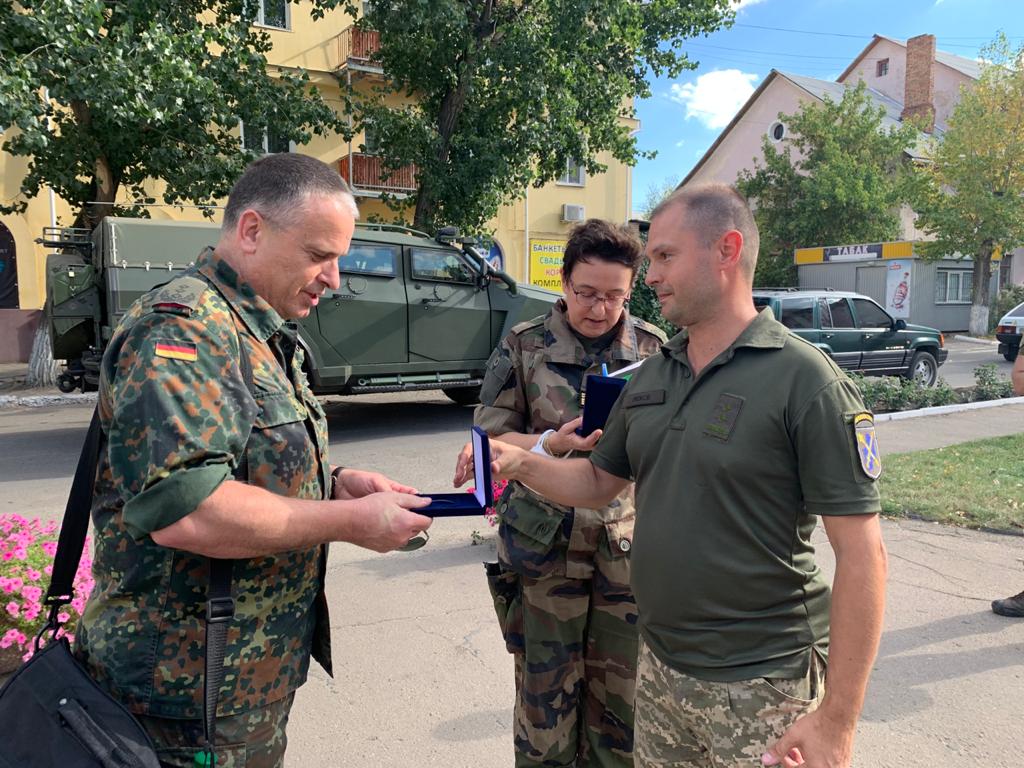 атташе, район ООС, посетили, аташе, відвідали