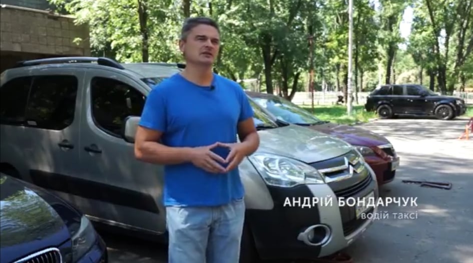Бывший мэр Дебальцево работает водителем в такси Uber и рассказывает пассажирам правду о захватчиках Донбасса