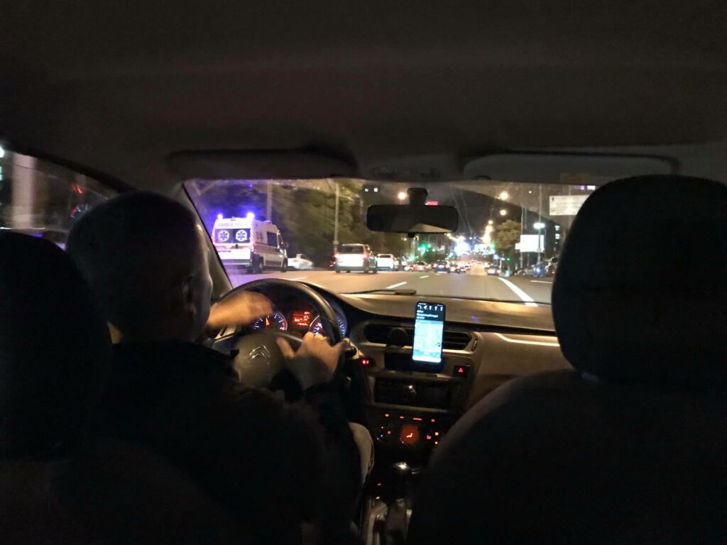 Бывший мэр Дебальцево работает водителем в такси Uber и рассказывает пассажирам правду о захватчиках Донбасса