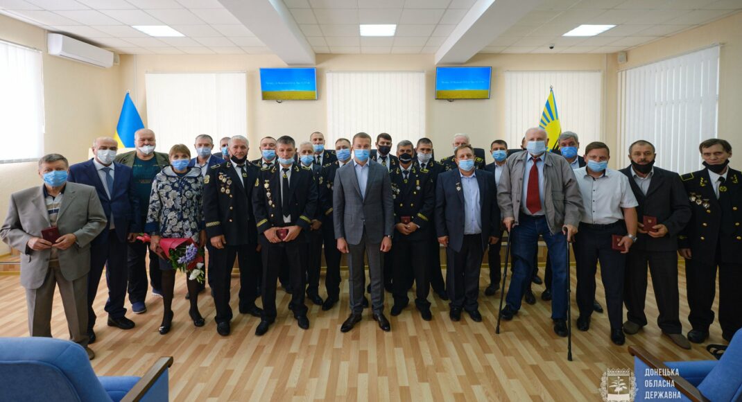 На Донетчине 24 человека удостоены государственных наград указами президента
