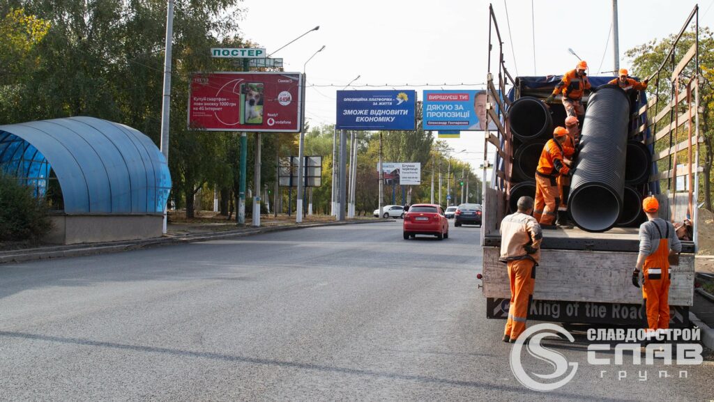 В Краматорске завершают ремонтные работы на участке государственной трассы Славянск — Донецк — Мариуполь
