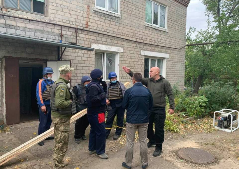 В прифронтовом селе Опытное добились соблюдения режима "тишины" и отремонтировали два многоэтажных дома