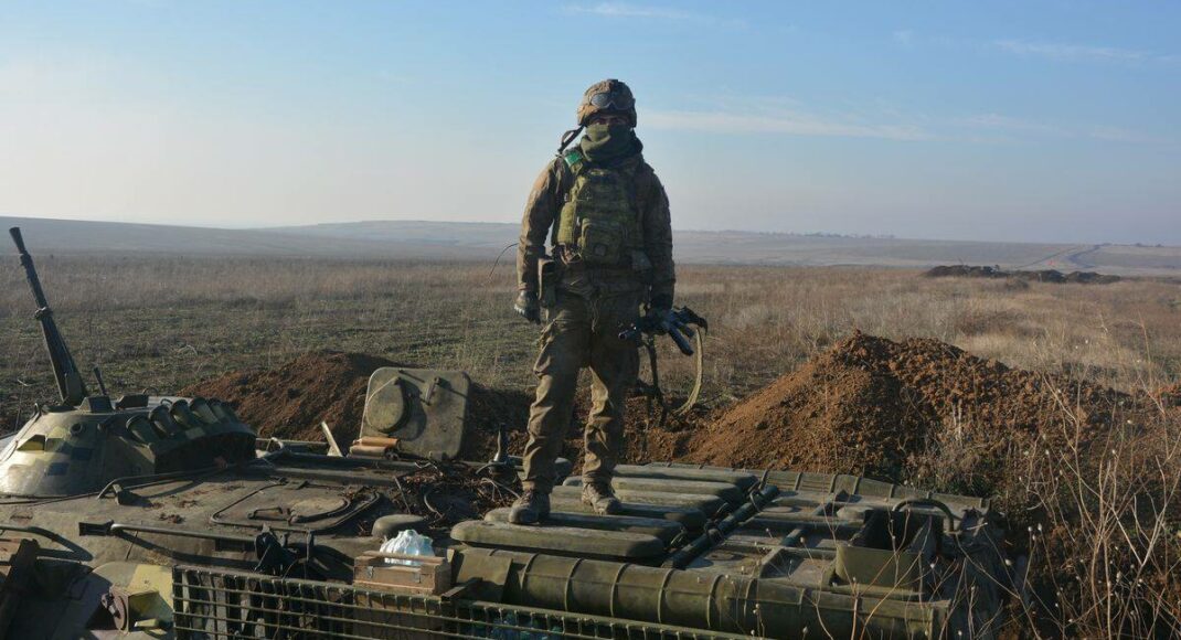 День в ООС: боевики стреляли вблизи Новолуганского