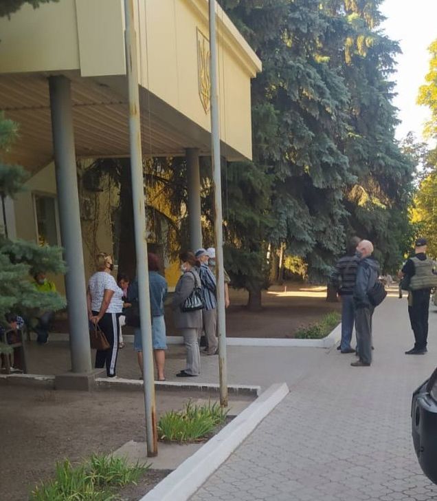 Электорат с доставкой. На Луганщине расследуют подвоз избирателей