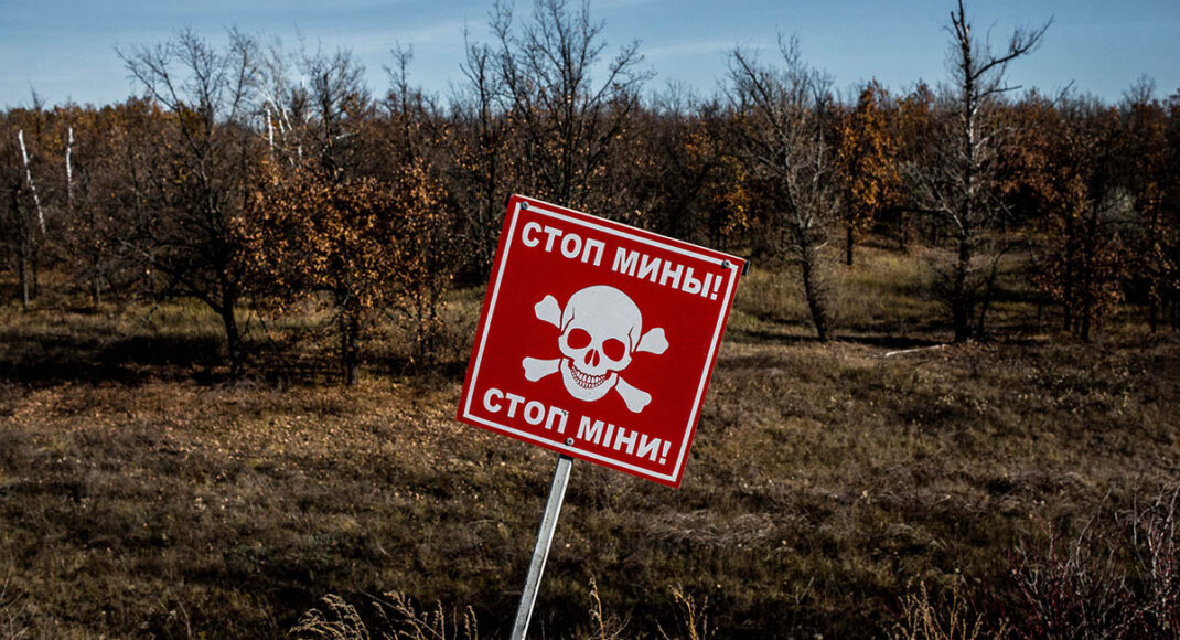 На окупованій Луганщині трактор підірвався на міні